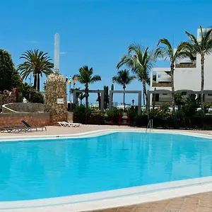 https://playa-del-cura.in-canary-islands.com